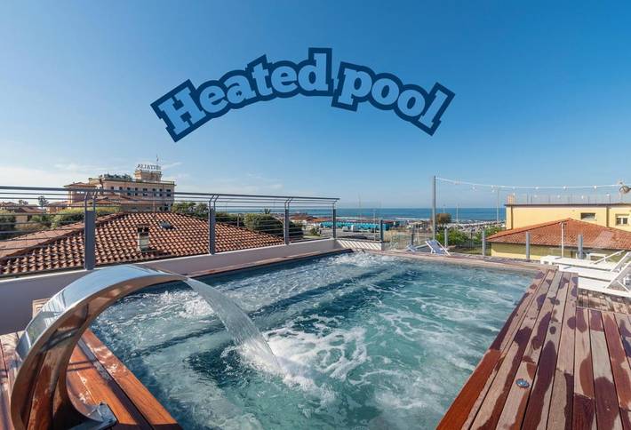 Appartement voor 3 personen, with tuin and kinderzwembad as well as zwembad and whirlpool in Massa