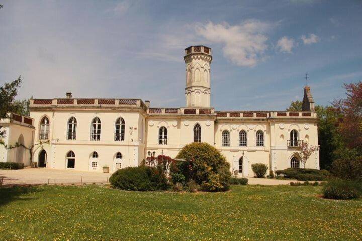 Gîte pour 6 personnes, avec piscine ainsi que jardin et vue à Bessières (Haute-Garonne)