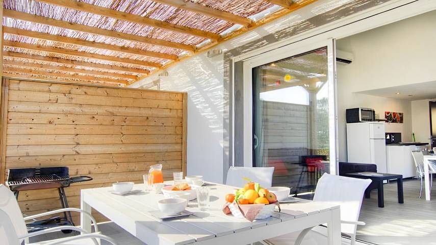 Gîte pour 4 personnes, avec piscine ainsi que jardin et terrasse, animaux acceptés en Corse - 3