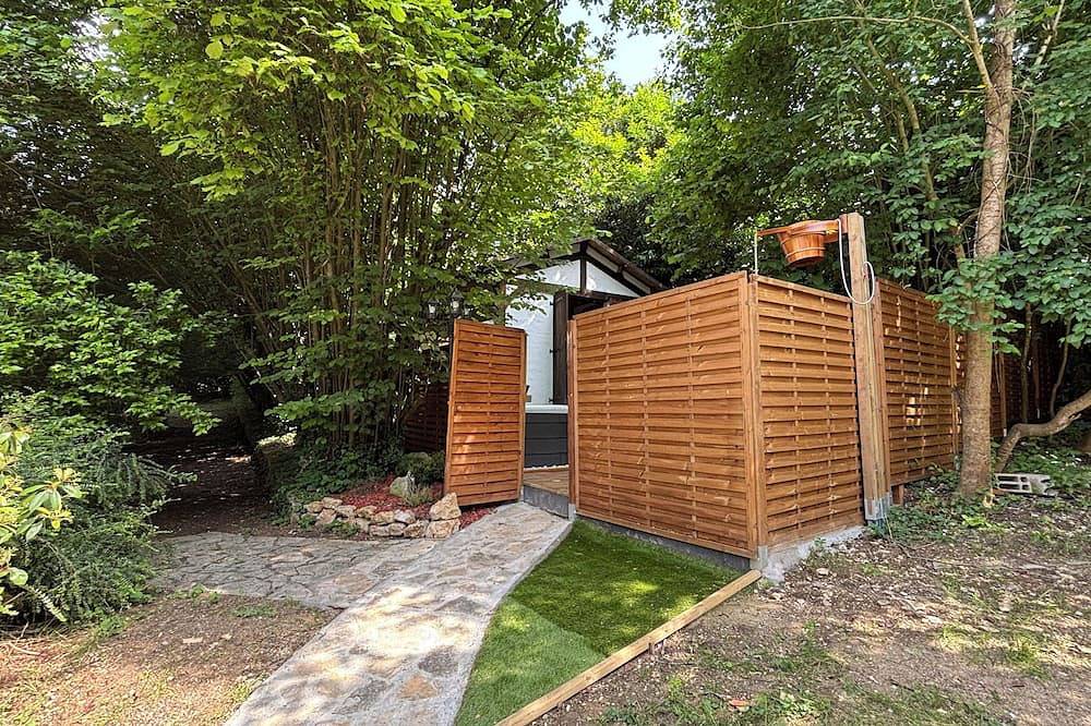 Entire apartment, Disney Spa & Private Wellness Suite in Coupvray, Seine-et-Marne