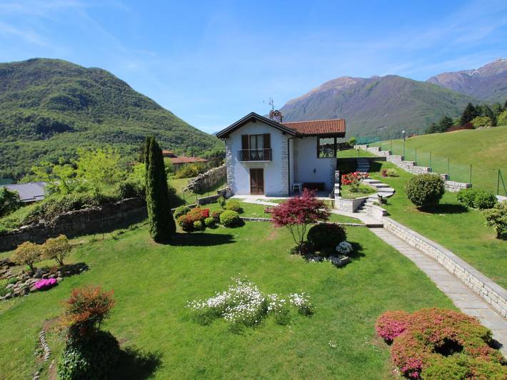 Ferienhaus für 4 Personen, mit Garten und Seeblick - 1