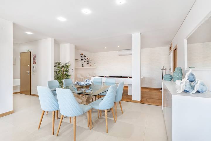 Apartment for 8 people, with pool and garden in Albufeira