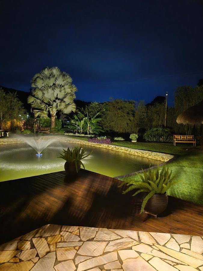 Casas e apartamentos de temporada para 14 pessoas, com vista e piscina e ainda jardim and vista para o lago em Socorro