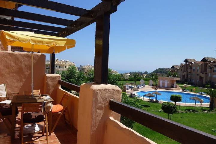 Villa for 5 people, with pool and garden in Casares