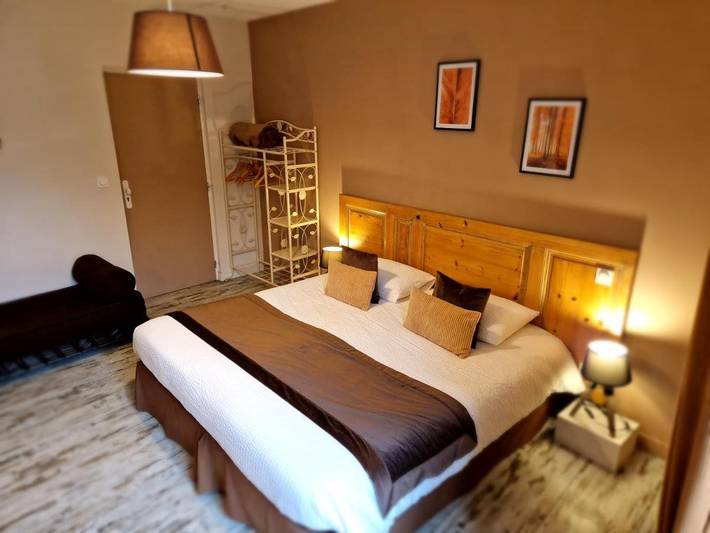 Location de vacances pour 2 personnes, avec Terrasse ainsi que Jacuzzi et Jardin à Pupillin