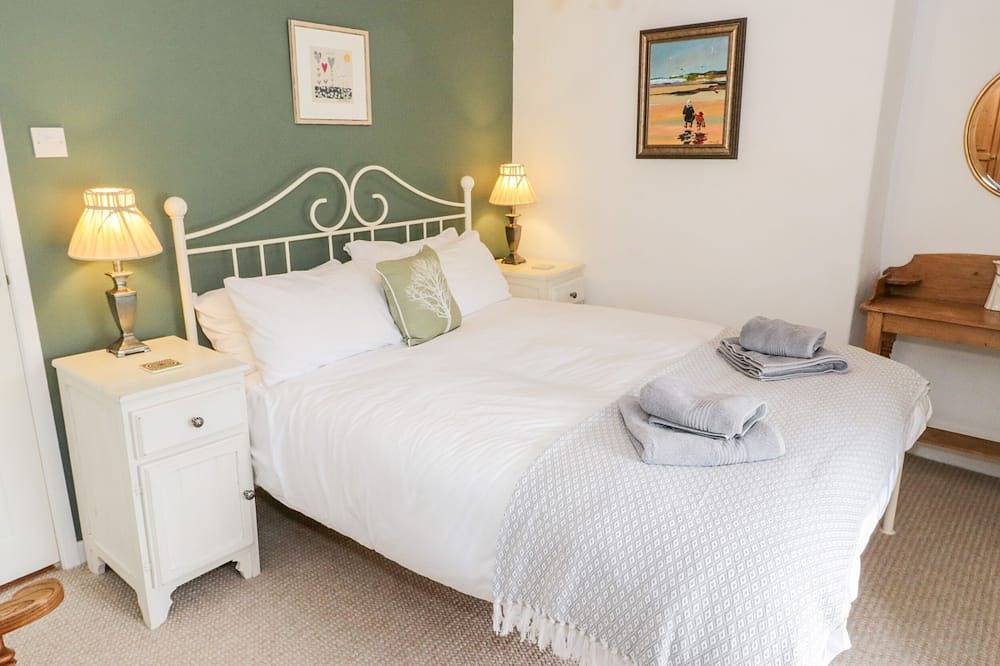 Afallon, family friendly, character holiday cottage in Penmachno in Penmachno, Snowdonia