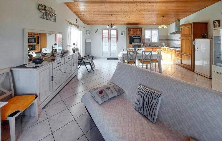 Appartement en bord de mer avec parking, télévision et cafetière in Bretignolles-sur-Mer, Vallée de la Loire