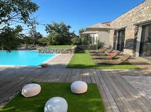 Location de vacances pour 4 personnes, avec jardin ainsi que piscine et vue dans Pic Saint-Loup - 4