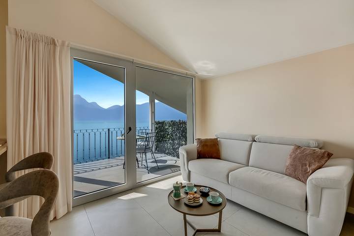 Ferienhaus für 2 Personen, mit Seeblick und Balkon sowie Pool, kinderfreundlich am Gardasee - 4