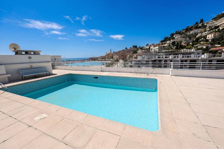 Gîte pour 4 personnes, avec vue sur l’océan ainsi que piscine et terrasse, animaux acceptés à Menton - 2