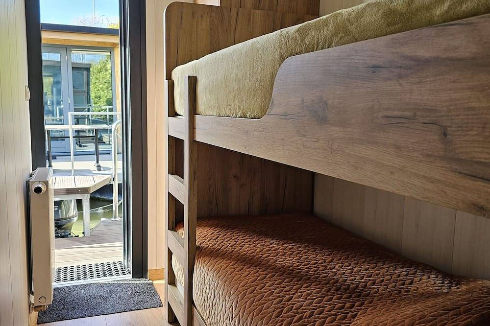 Stylish, Brand-new Houseboat in Monnickendam, Near Amsterdam in Monnickendam, Markermeer