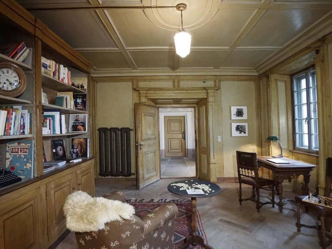 Bündner Zuckerbäckerpalazzo unter Denkmalschutz in Poschiavo, Livigno Alpen