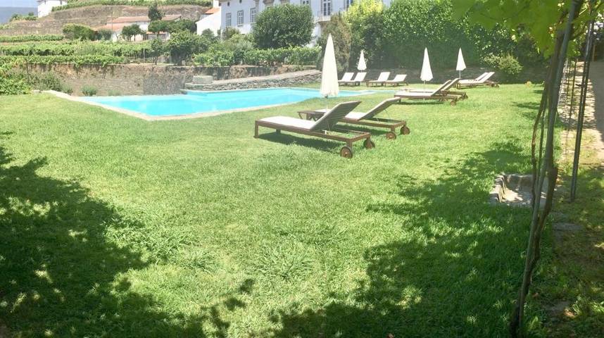 Location de vacances pour 2 personnes, avec piscine ainsi que jardin et bassin pour enfant dans Mesão Frio - 4