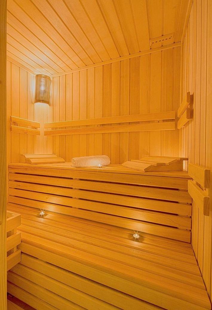 Ferienhaus für 2 Personen, mit Balkon und Sauna sowie Ausblick in Budva - 4