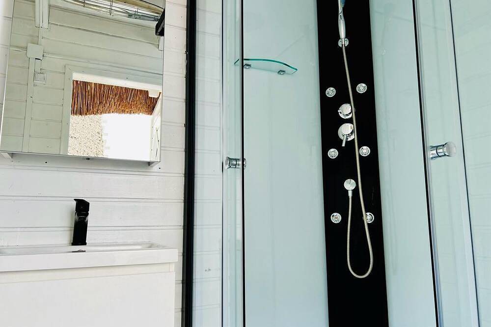 Seehütte Neusiedlersee \"Seehaus\" - Ferienhaus, Dusche, Wc in Rust (Burgenland), Leithaberg