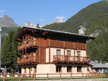 Cottage pour 3 personnes, avec jardin et vue à Champoluc