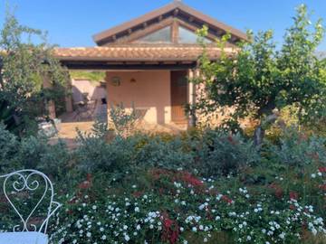 Location de vacances pour 4 personnes, avec jardin et vue à Santa Flavia