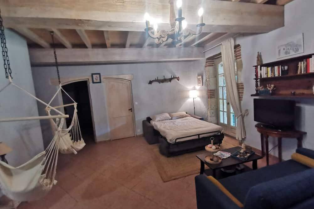 Exceptional apartment in a 14th c. mill. Pets welcome! in Fleurance, Gers