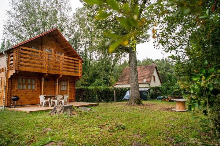 Gîte pour 6 personnes, avec jardin et terrasse à Gièvres