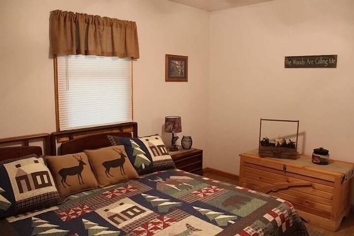 Log cabin for 3 people, with terrace in Seneca Rocks
