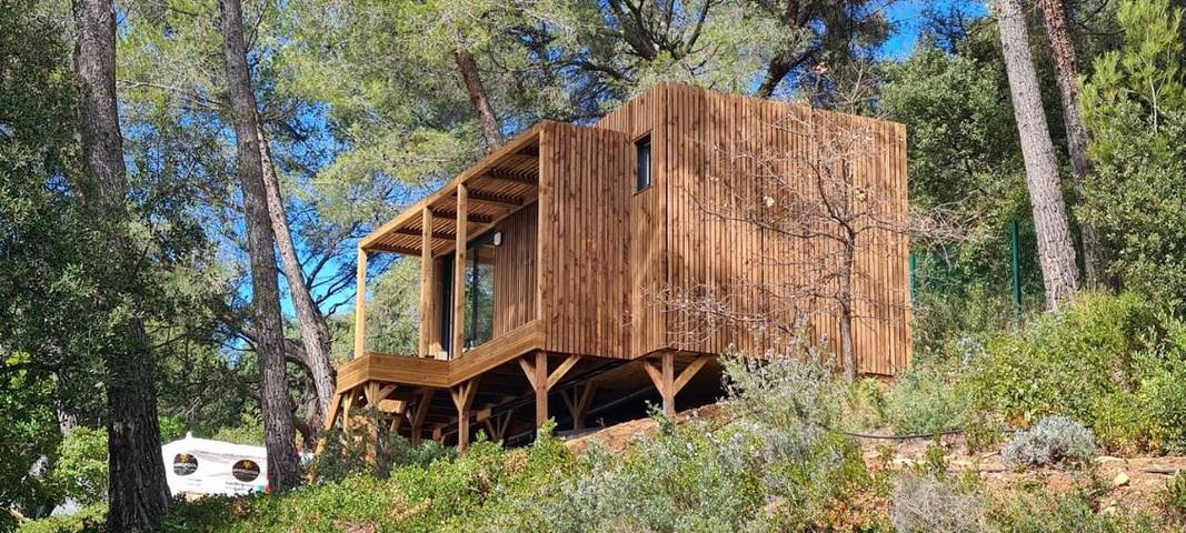 Gîte pour 2 personnes, avec vue et jardin à Saint-Marc-Jaumegarde - 2