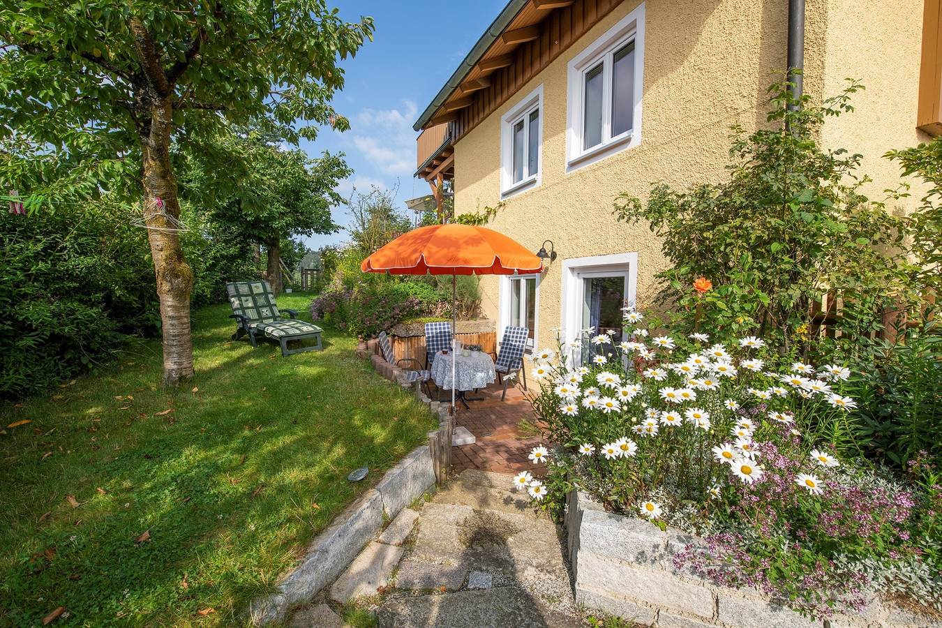 Ferienwohnungen "Am Sonnenhang" - Ferienwohnung 55 qm mit Einbauküche in Theisseil, Naturpark Nördlicher Oberpfälzer Wald