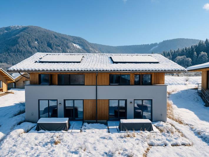 Ferienhaus für 12 Personen, mit Balkon/Terrasse und Terrasse sowie Garten