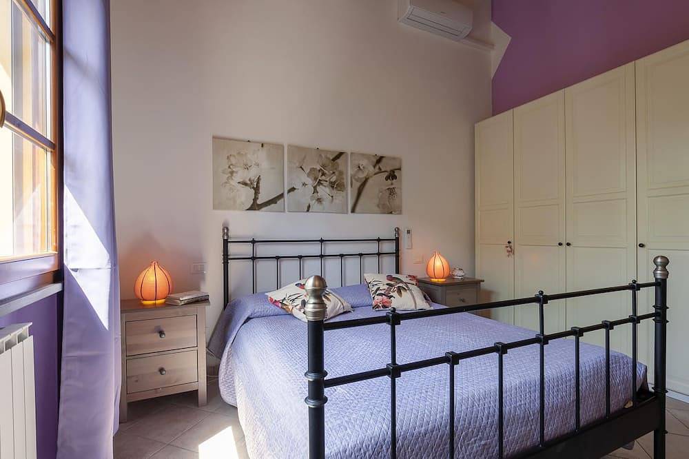 Cozy home in Cecina Marina with Wifi in Cecina, Costa degli Etruschi