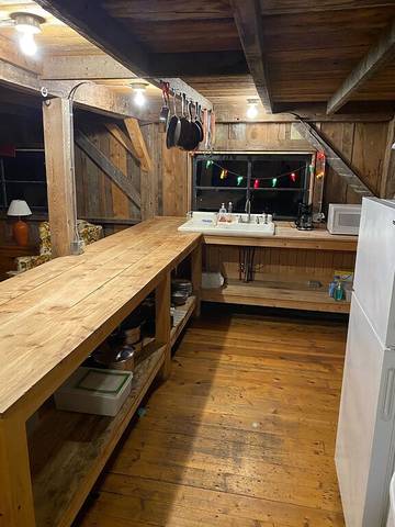 Log Cabin for 8 People in Burke, Vermont, Photo 3