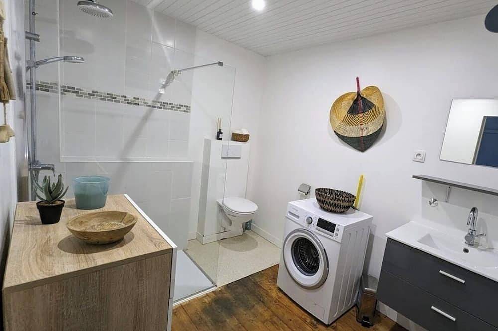 Entire apartment, Charming cocoon with spa, close to the beach in Les Trois-Îlets, Martinique