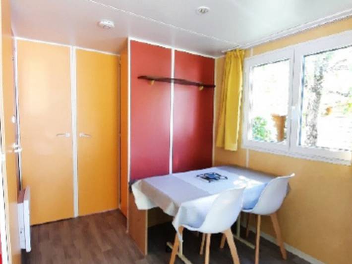 Mobil home pour 4 personnes, avec terrasse, animaux acceptés à Annot - 4