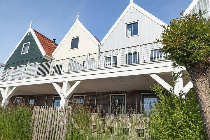Ferienhaus für 8 Personen, mit Balkon und Balkon/Terrasse sowie Terrasse und Garten in Waterland