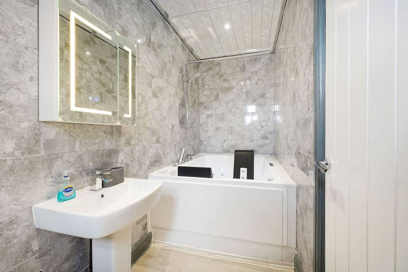 Appartement entier, Modern City Apartment   Sleeps 4 by Stay With Us in Westhoughton, Bolton