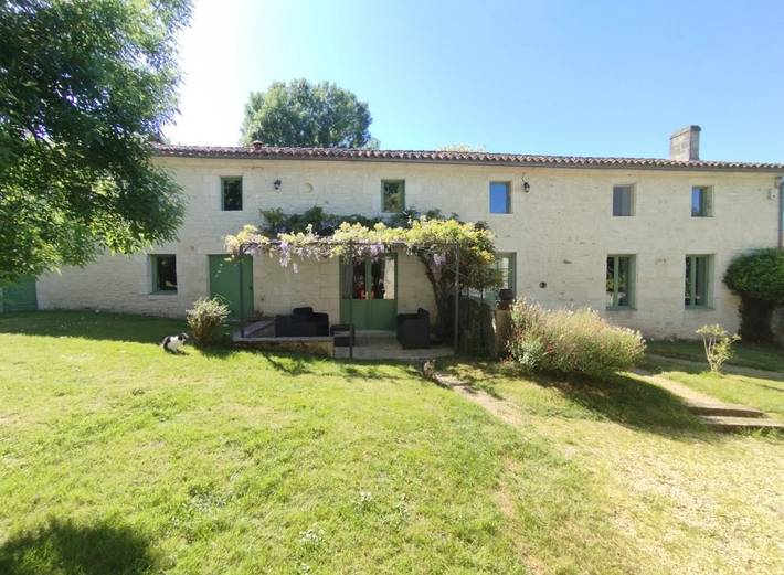 Gîte pour 6 personnes, avec jardin et terrasse