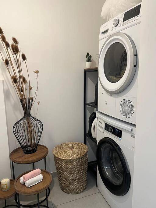 Appartement entier, Warm apartment + private free park. in Vétraz-Monthoux, Région de Saint-Julien-en-Genevois