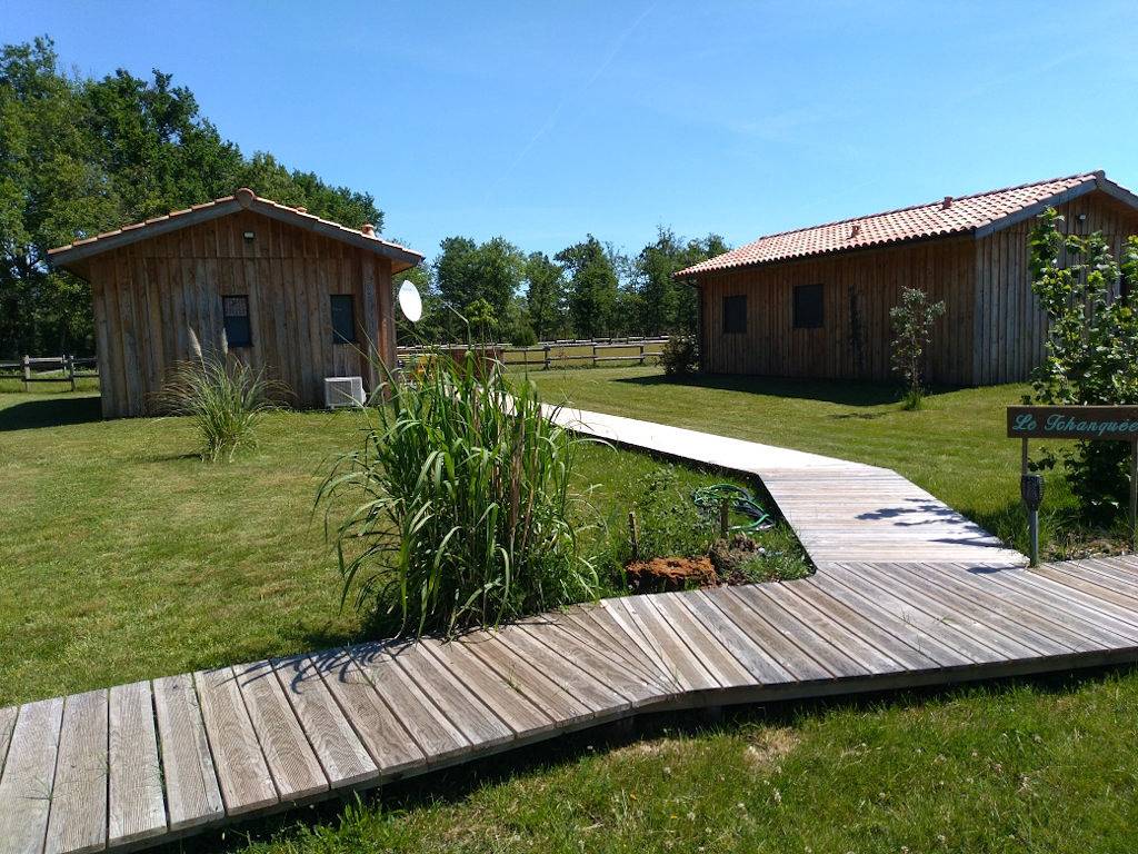 Gîte de vacances les "Tchanquées" au Domaine de Sophie in Salles, Région d'Arcachon