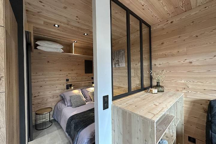 Gîte pour 4 personnes, avec jardin ainsi que terrasse et piscine dans Saint-Jean-Montclar - 3