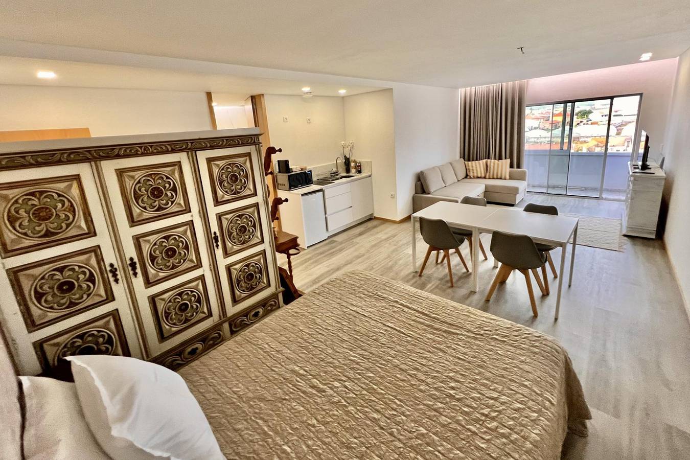 Estudio entero, Estudio para 4 personas con terraza in Aver-o-Mar, Amorim e Terroso, Distrito de Porto