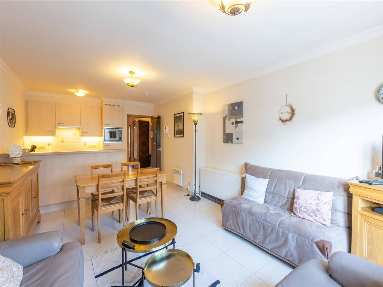 Entire apartment, Apartment in Middelkerke near Sandy Beach in Middelkerke, Belgian Coast