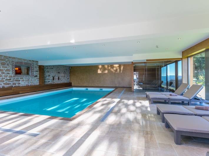 Location de vacances pour 10 personnes, avec terrasse à Trois-Ponts