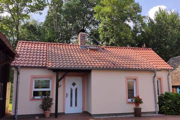 Ferienwohnung für 2 Personen, mit Terrasse und Garten in Byhleguhre-Byhlen