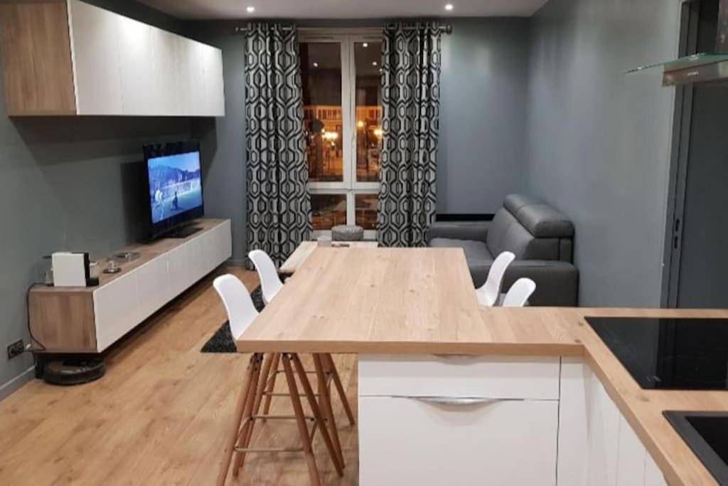 Appartement entier, Two-Bedroom Apartment in Rambouillet, Yvelines