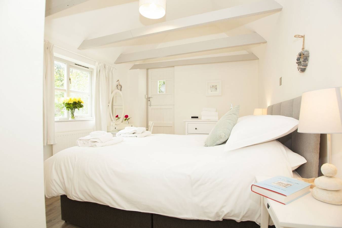 2 Bed Cottage - Sleeps 4 - Pets - Patio - Parking in Padstow, Cornouailles