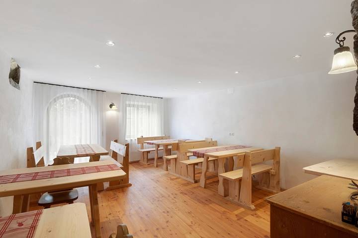 Room '5 Doppelzimmer' with Mountain View, Balcony and Wi-Fi in Schluderns, Saldurkamm