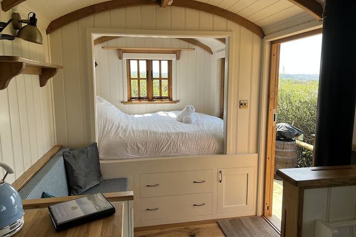 Gîte pour 2 personnes, avec terrasse et jardin dans Îles Anglo-Normandes - 4