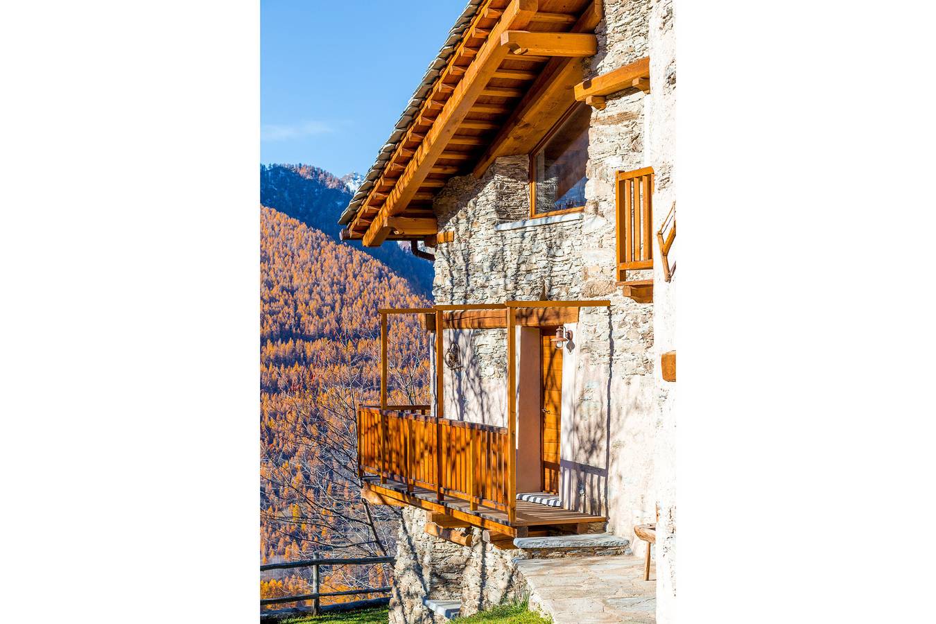 Chalet 'Civico 9' with Mountain View, Shared Garden and Wi-Fi in Marmora, Cuneo Province