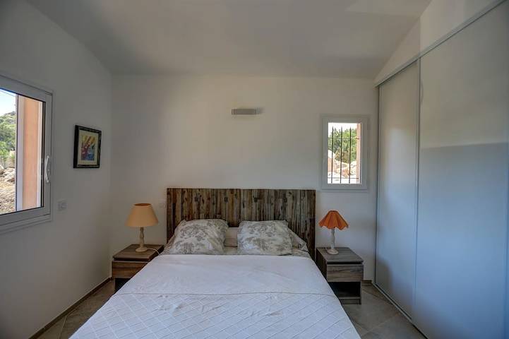 Villa pour 6 personnes, avec jacuzzi et jardin dans Palombaggia - 4