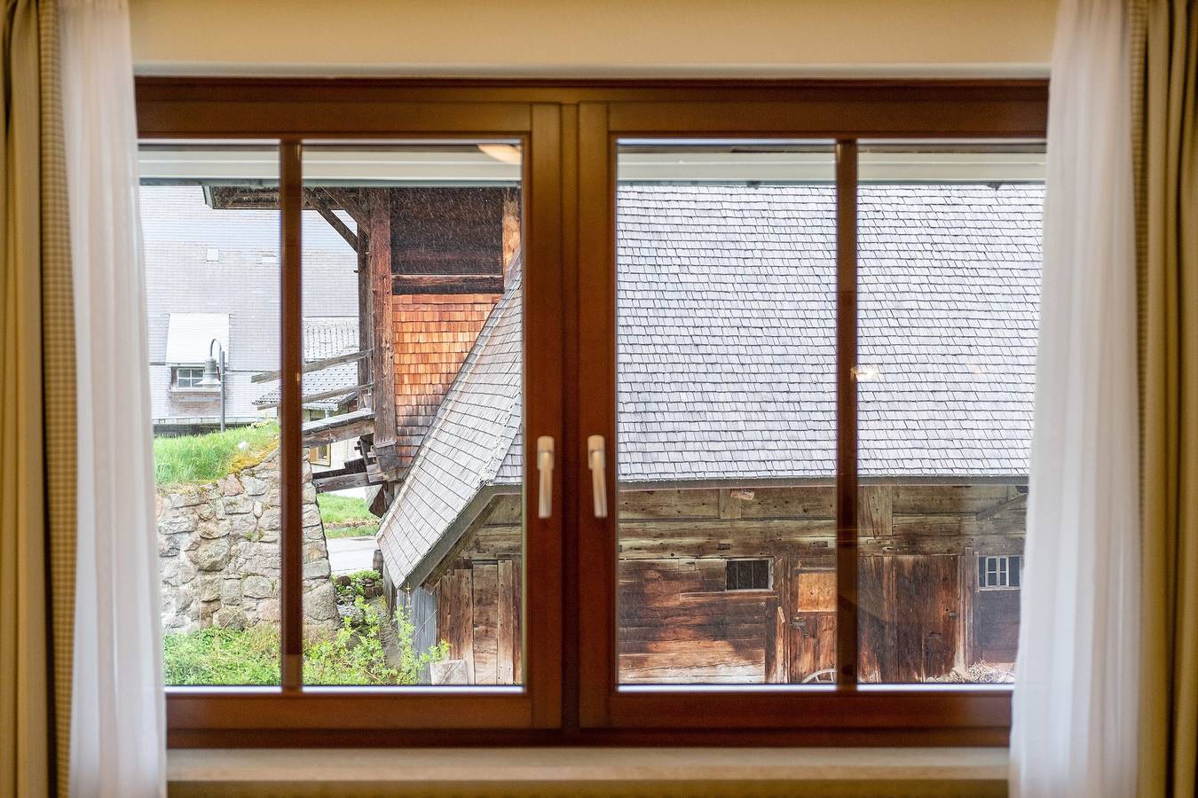 Zimmer 'Zimmer 5 Doppelzimmer' mit Bergblick, Gemeinschaftsterrasse und Wi-Fi in St. Blasien, Südschwarzwald