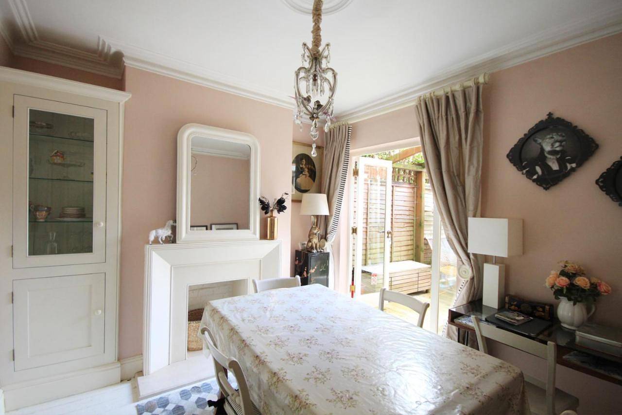 Designer's Town House in Winchester, South Downs