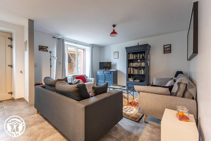 Gîte pour 8 personnes, avec jardin à Saint-Romain (Puy-de-Dôme) - 4